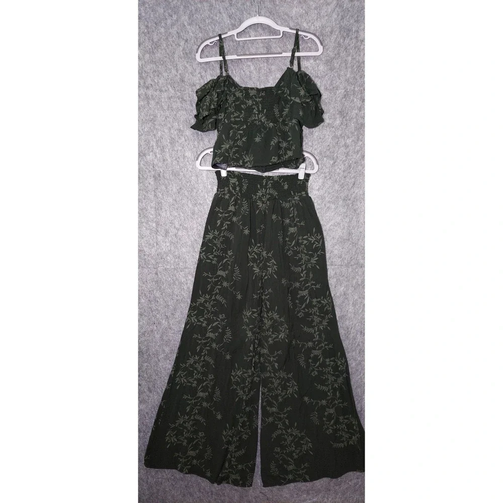 GUESS Outfit Women M Floral Embroidered Off Shoulder Top Pants Wide‎ Leg Smocked